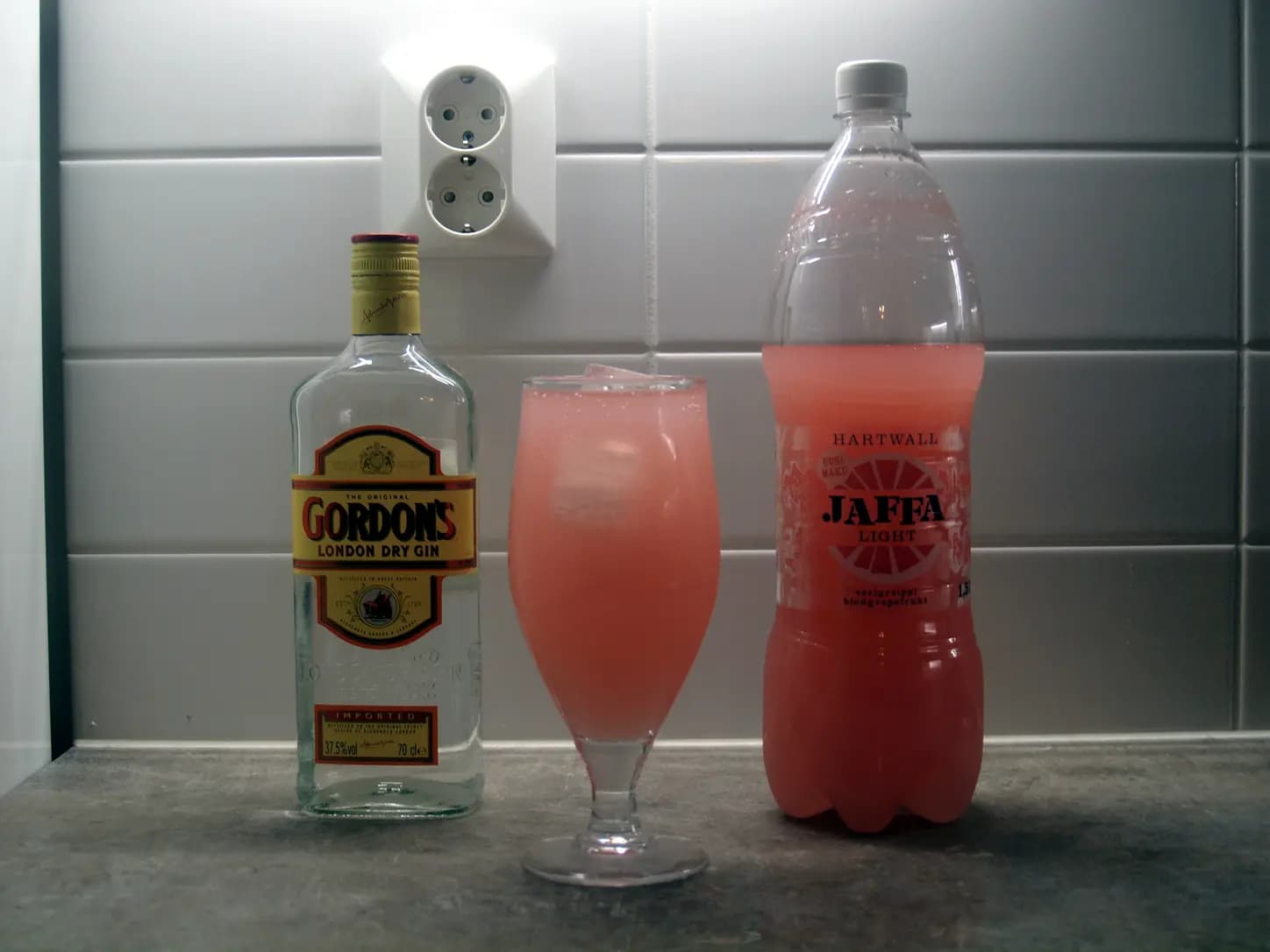 Pink Gin: Drink de Gin Rosa: foto do prato pronto